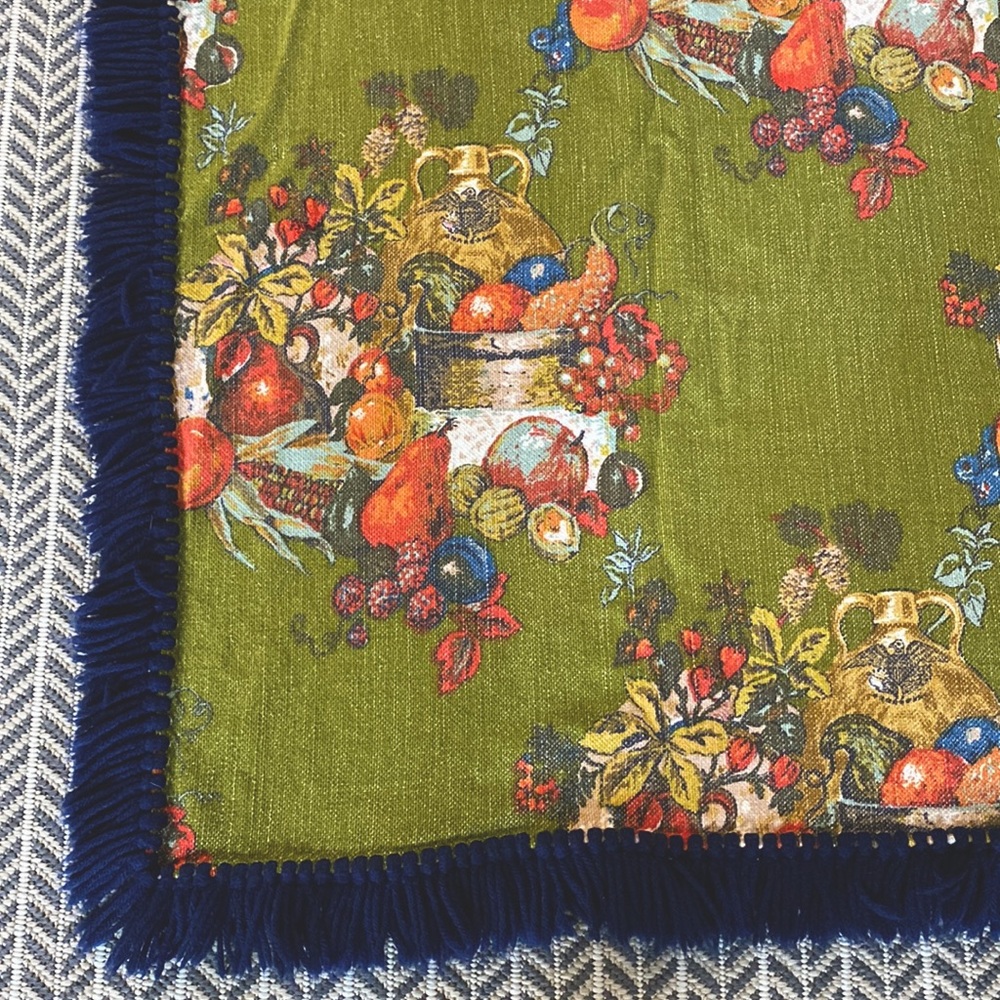 Vintage Rectangular Fringed Fruit Design Tablecloth 54" x 68" - Picture 8 of 16